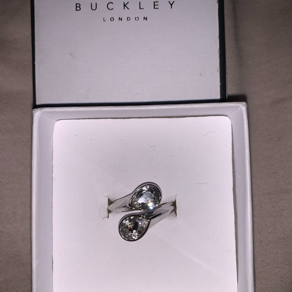 Ring - Picture 2 of 6